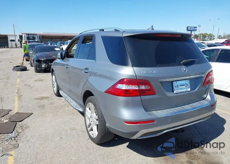 2015 Mercedes-Benz Ml 350 z USA, uszkodzony, nr VIN 4JGDA5JB4FA520826